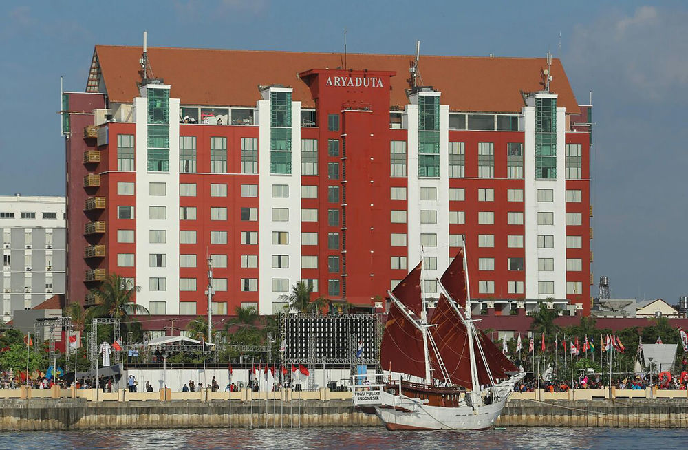Aryaduta Macasar Exterior foto